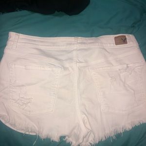 White American Eagle shorts!
